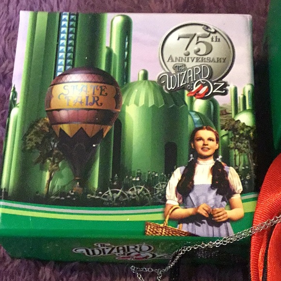 NWT Wizard of Oz 75th Anniversary Edition Necklace & Bracelet Set - Picture 3 of 16